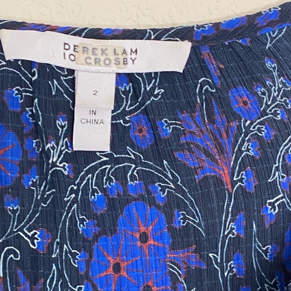 DEREK LAM 10 CROSBY Blue Silk Collarless Blouse Bell Sleeves Size 2 - Picture 6 of 6